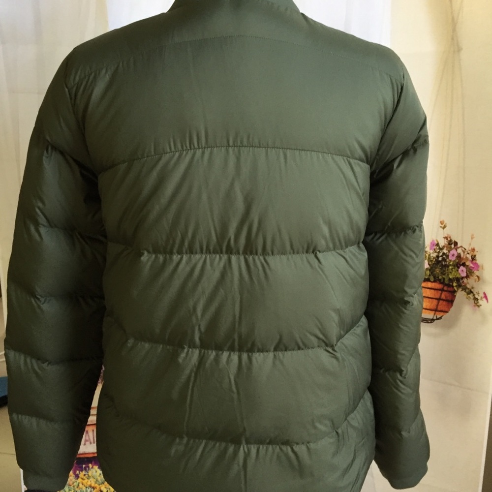 NWT PESTO GREEN LULULEMON WEIGHTLESS WONDER JACKET - Picture 3 of 8